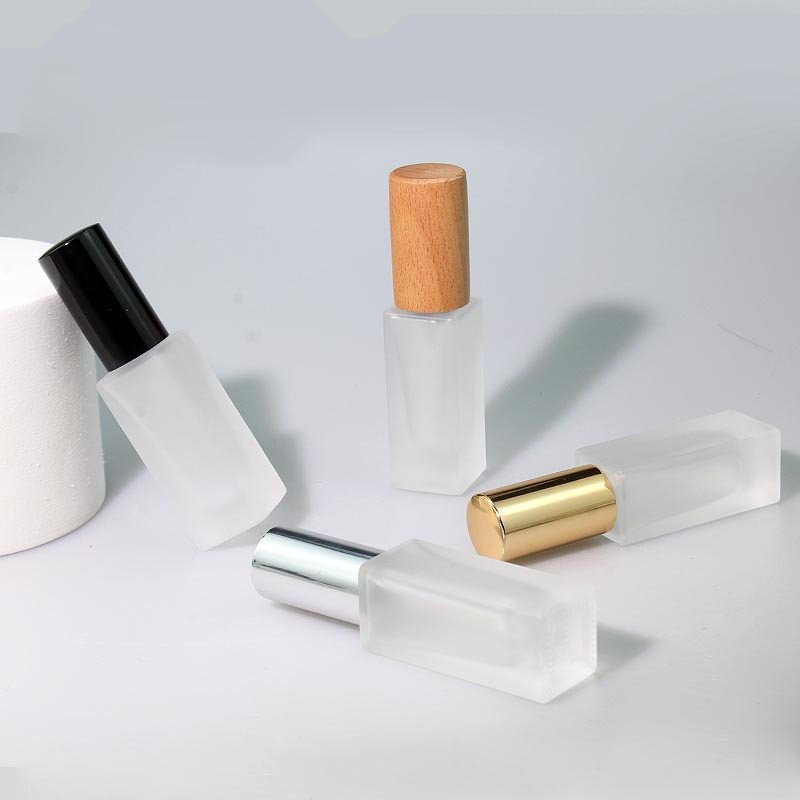 Empty 5ml 10ml 15ml 20ml square frosted glass perfume mist spray bottles with golden silver sprayers
