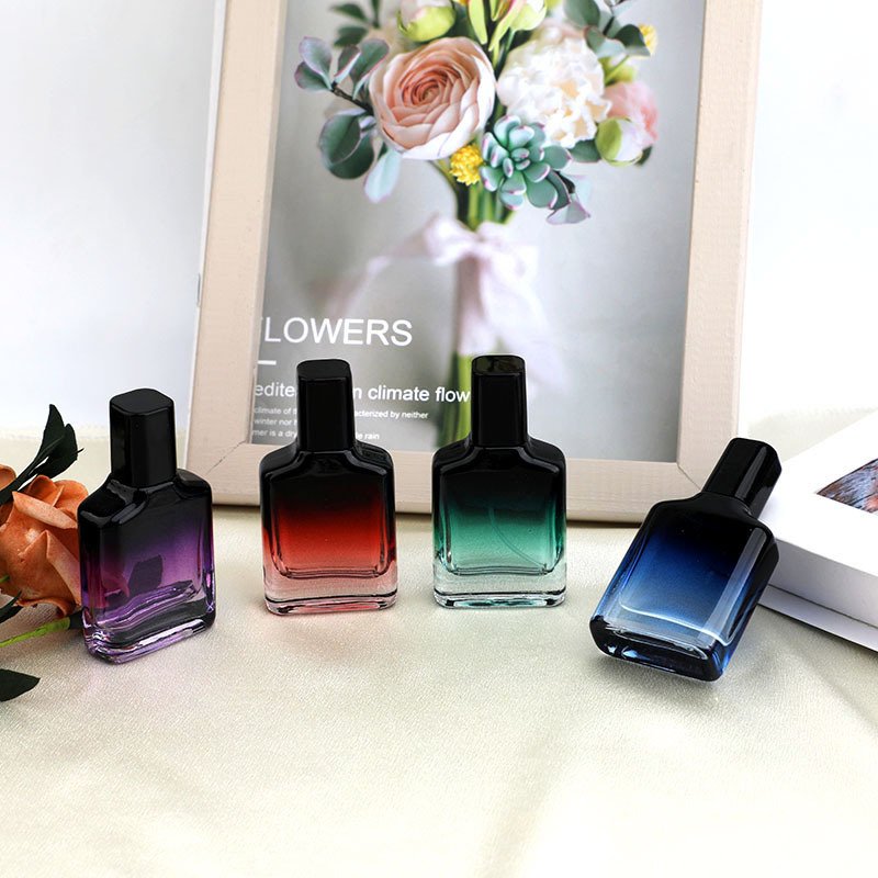Wholesale luxury 30ml custom color square glass perfume bottle with black cap spray bottle with box packaging