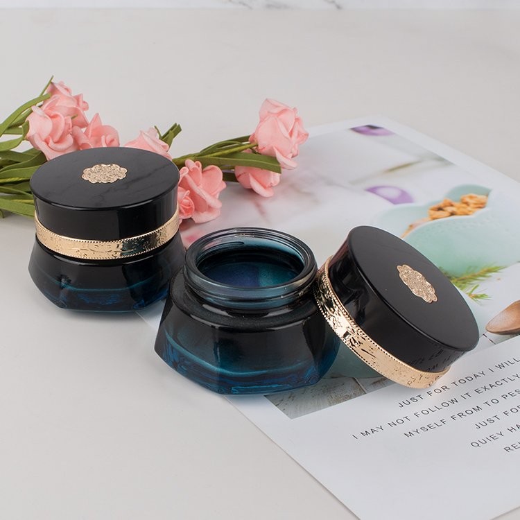 Wholesale 30g50g40ml100ml120ml cosmetics bottle luxury skin care product package face cream glass bottle set with lids glass jar