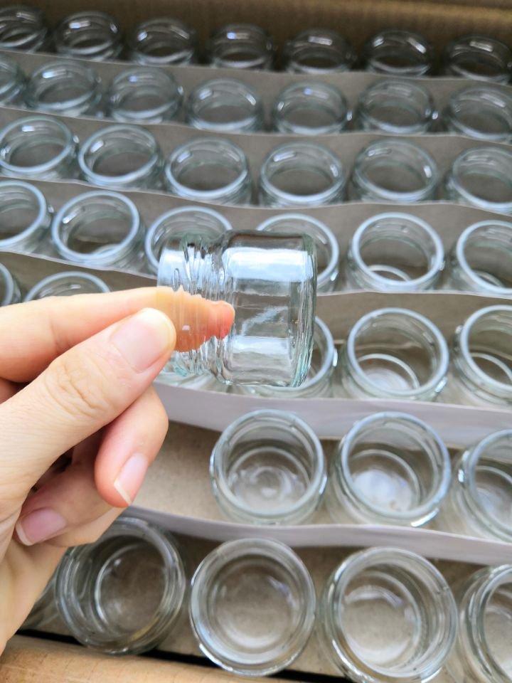 Mini honey jar 30ml, glass bottle for honey with metal cover