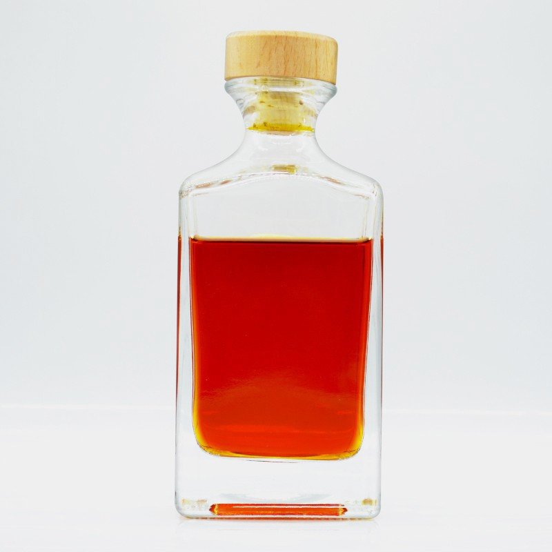 Fancy Design 750ml Empty Spirit glass Bottle Rum Gin Bottle Premium 500ml Vodka Whiskey Brandy Glass Bottle Manufacturer