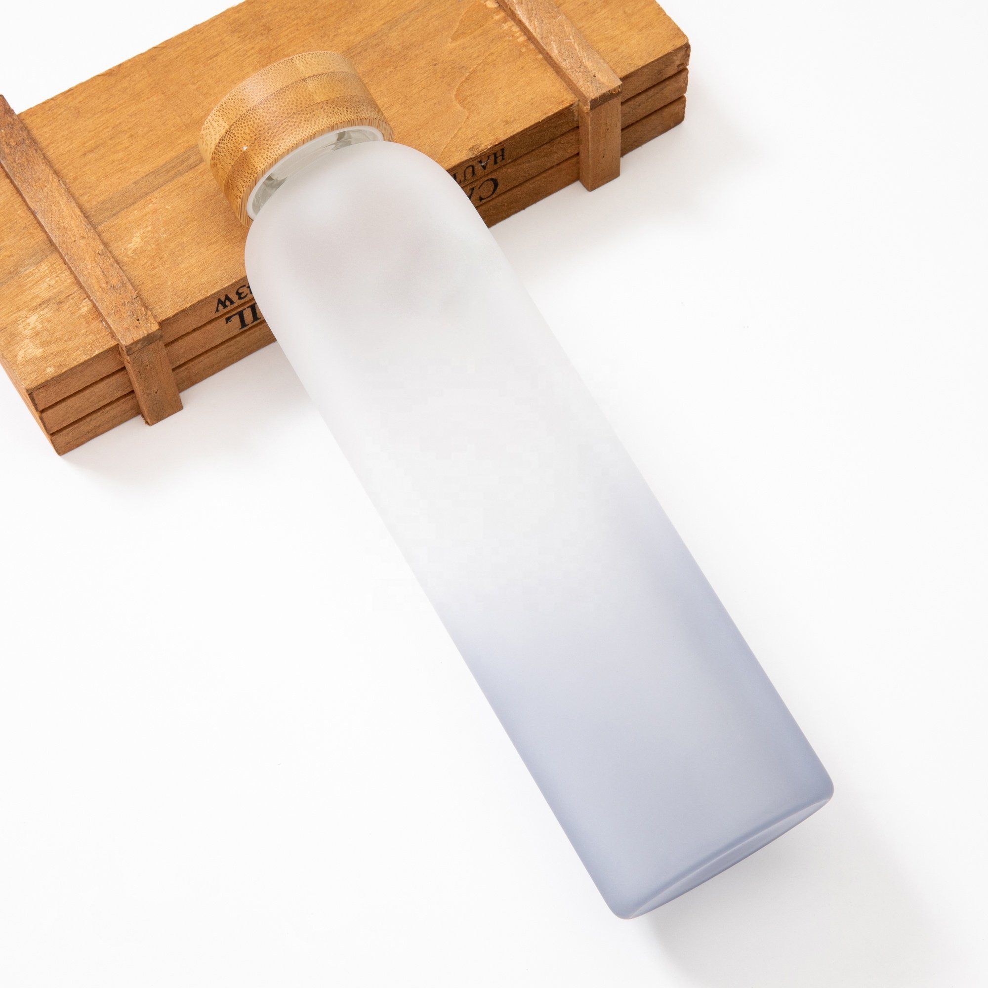 Fancy cylindrical Borosilicate Glass Water Bottle With Custom Frosted And Time Marks