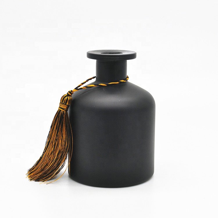 High quality beautiful design in stock ready to ship decorative black Glass Bottle 250 ml Reed Diffuser