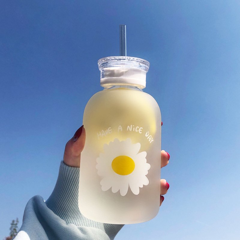 Hot Selling Luxury Nice Floral Daisy Clear Frosted Borosilicate Crystal Glass Narrow Mouth Straw Water Bottle with 2 lids