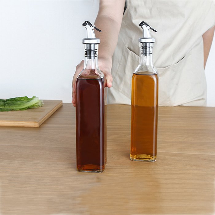 Wholesale 250ml 500ml clear kitchen cooking Leakproof vinegar oil dispenser glass bottle