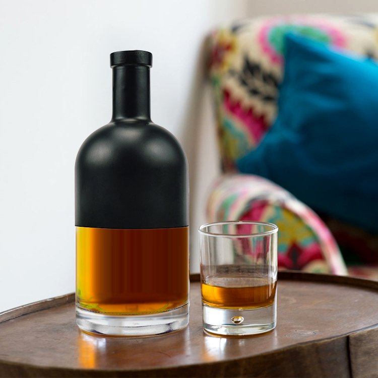 Hot Selling clear glass bottle 500ml 700ml 750ml Glass Spirits Bottle with Custom Packaging