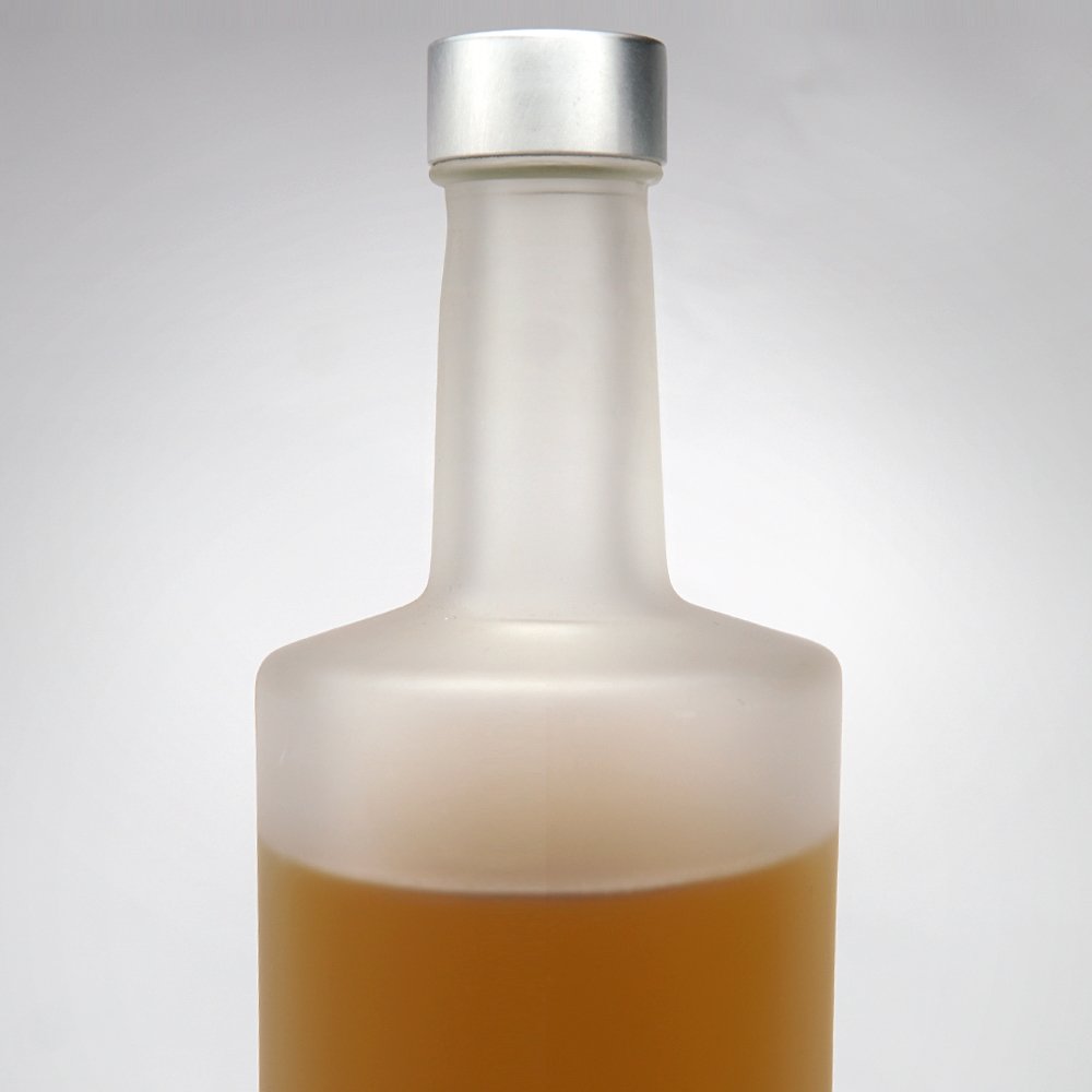 Premium Empty Cylinder Glass Liquor Wine Bottle 750ml Frosted Glass Vodka Whisky Bottle Wholesale With Aluminum Screw Cap
