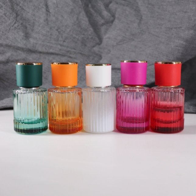 High Quality Wholesale Fashion Perfume Bottle 50ml Transparent Custom Color Perfume Glass Bottles with custom logo