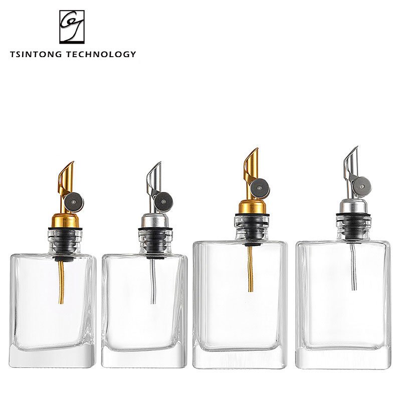 Wholesale 500ml Elegant and Classy Olive Oil Dispenser Glass Bottle with Gold or Silver Stainless Steel Spout for Kitchen