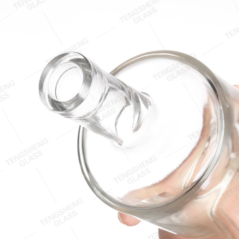 Factory Direct Sales Classic Liquor bottle 500ml 750ml Wine bottle Whiskey bottle
