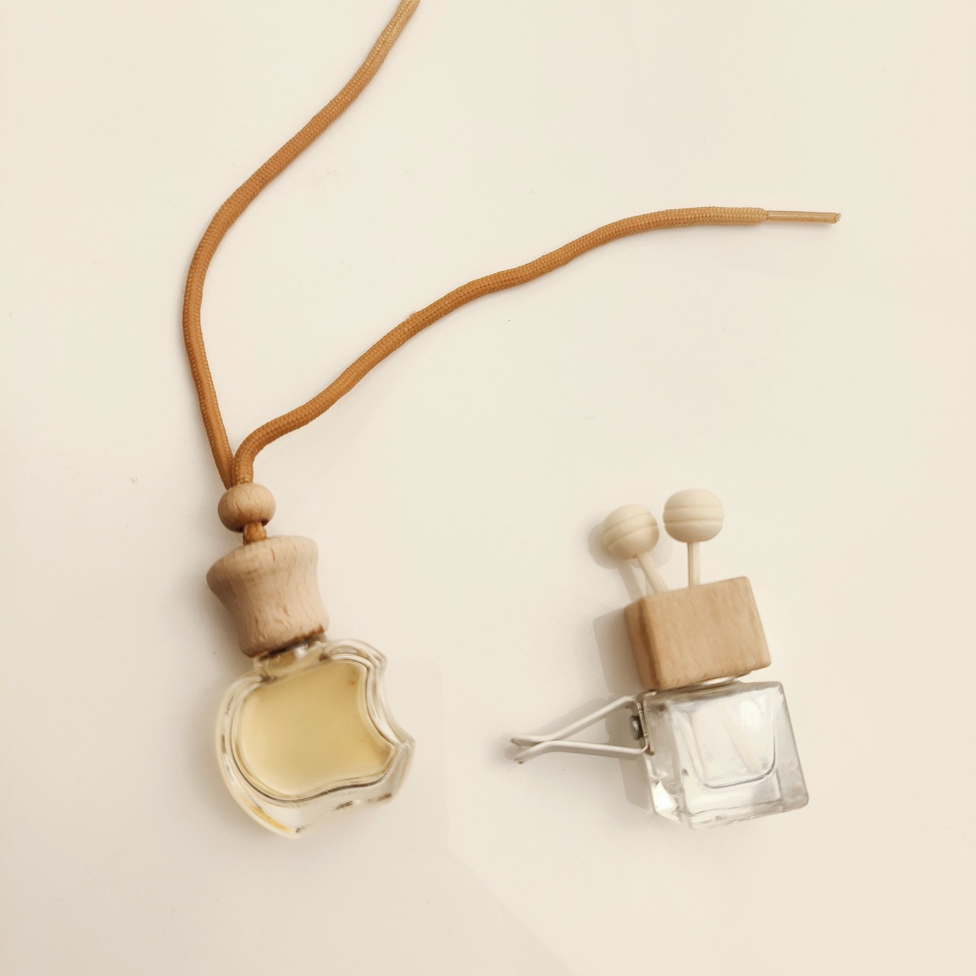 6ml 10ml Car fragrance reed diffuser colorful square glass bottle perfume aroma auto hanging diffuser air freshener