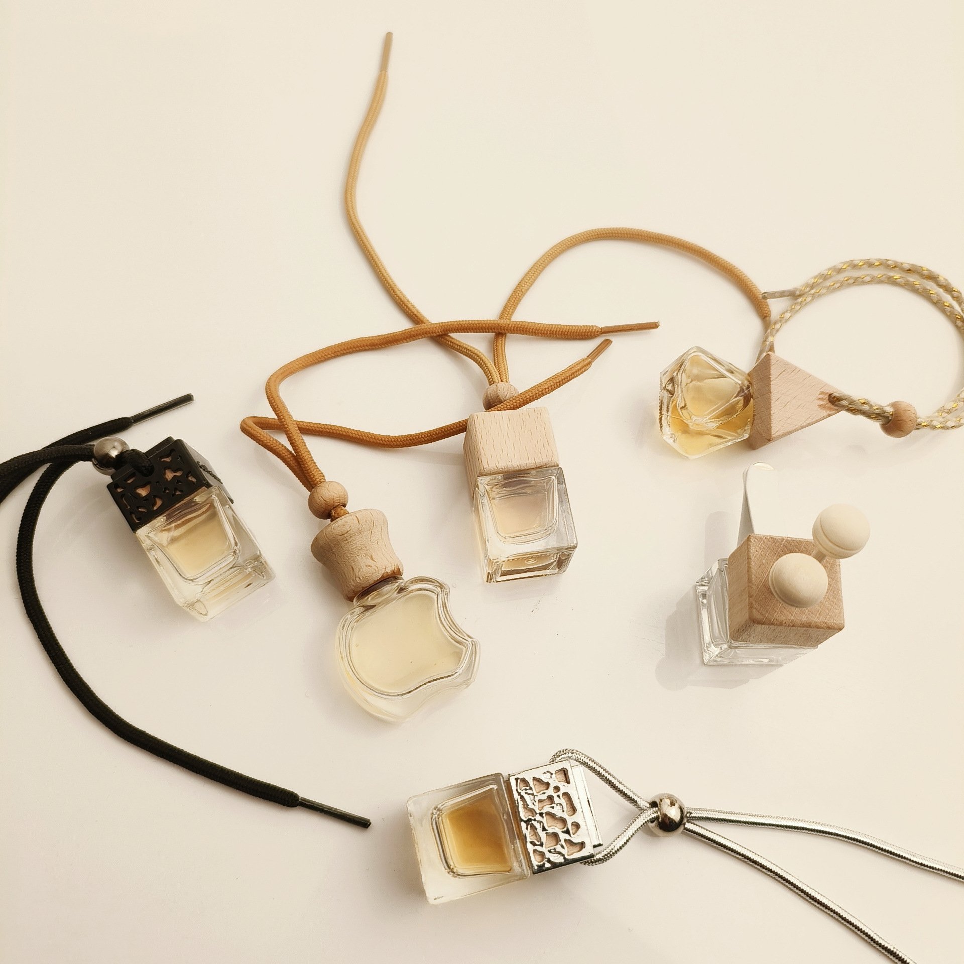 6ml 10ml Car fragrance reed diffuser colorful square glass bottle perfume aroma auto hanging diffuser air freshener