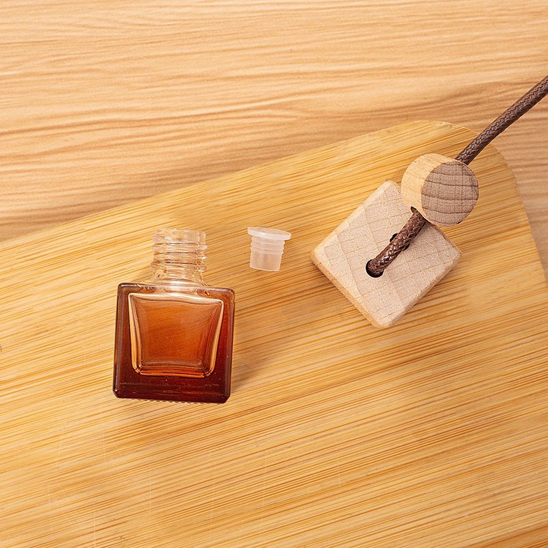 Custom 6ml Mini Empty Glass Spray Perfume Bottles Brown Glass Bottle Square Wooden Lid Hanging Perfume Bottles