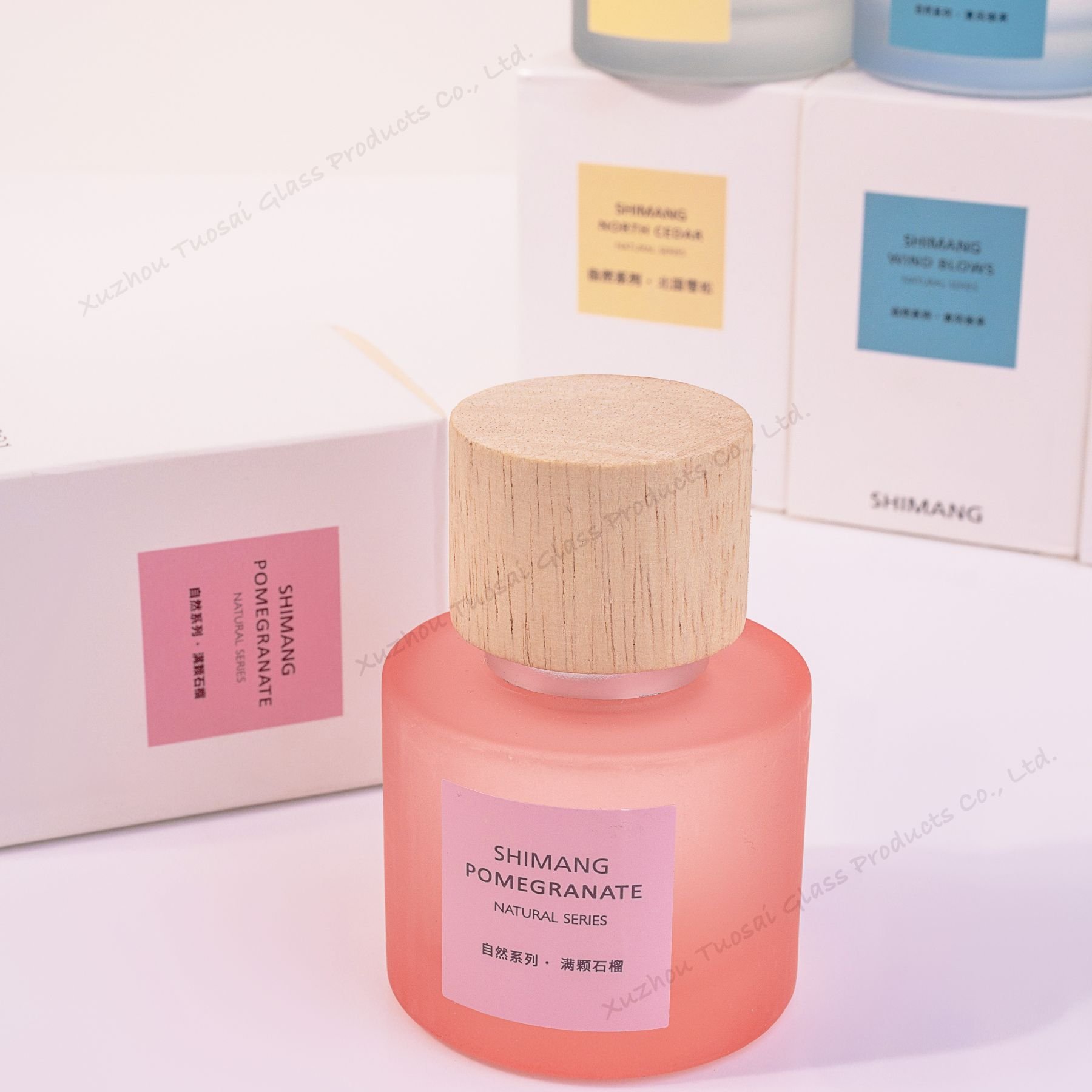 30ml 50ml 100ml spray perfume bottle empty vintage green red blue frost modern smoky round perfume glass bottle with wooden lid