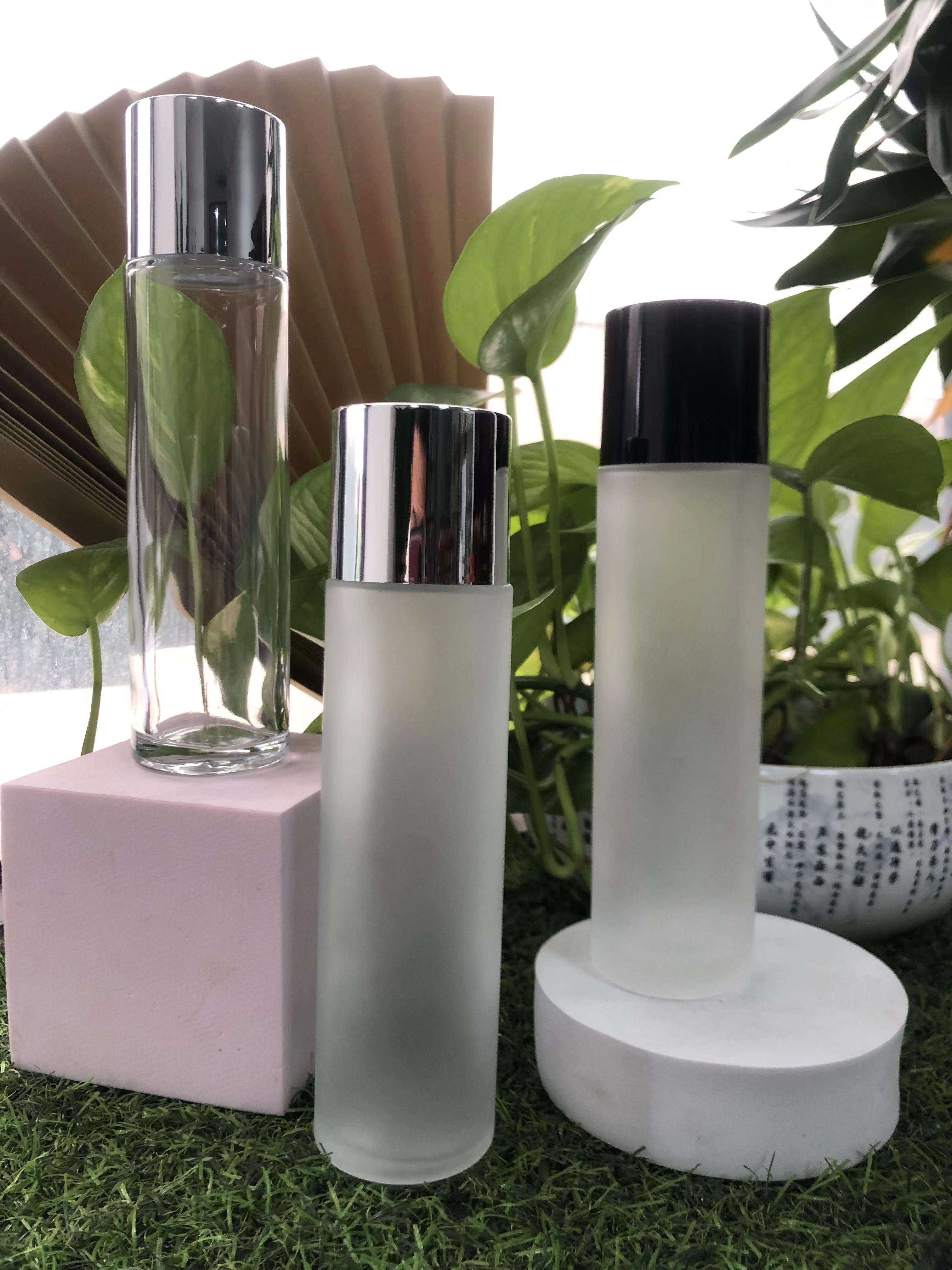 Clear Frosted Empty Glass Bottle Cosmetic Bottles Gold Black Screw Lid 100ml 150ml 230ml Empty Toner Glass with Sliver Cylinder