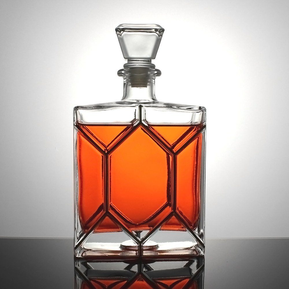 custom design high quality square shape 750ML whisky tequila brandy vodka glass bottle empty clear glass bottle