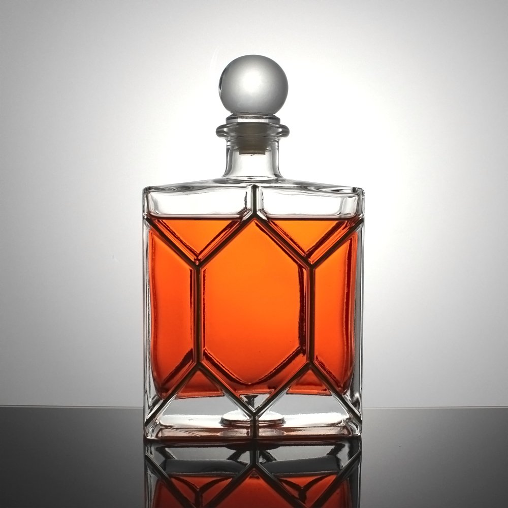 custom design high quality square shape 750ML whisky tequila brandy vodka glass bottle empty clear glass bottle