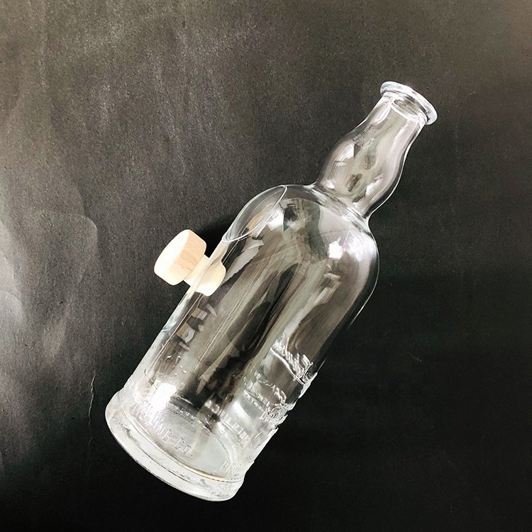 Wholesale Empty 375ml 500ml 700ml liquor glass bottle for alcoholic beverages whisky vodka tequila brandy gin