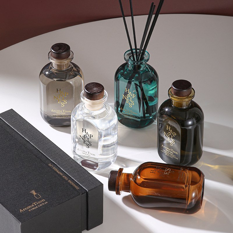 Stocked Luxury Gift Perfume Fiber Stick 150ML Glass Bottle Reed Diffuser with Aroma Essential Oil Fragrance Diffuser Home Hotel
