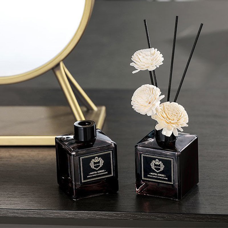 popular personalized luxury glass bottle flower reed diffuser sets