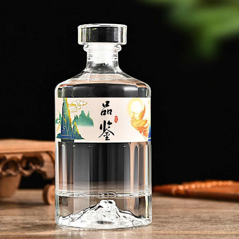 Manufacturer of Mountain Base Crystal Cover 500ml 700ml Japanese Bottle Empty Liquor Spirit Vodka Whisky Glass Wine Bottle