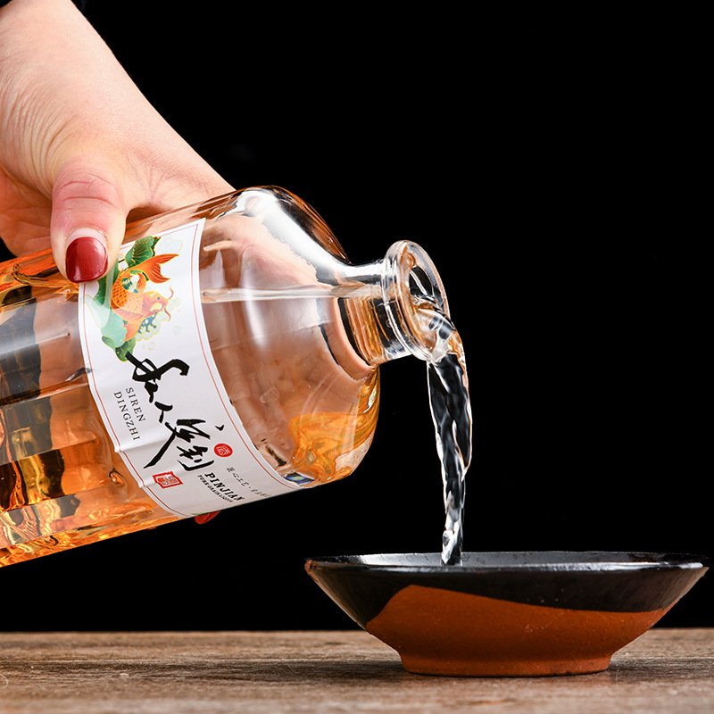 Manufacturer of Mountain Base Crystal Cover 500ml 700ml Japanese Bottle Empty Liquor Spirit Vodka Whisky Glass Wine Bottle