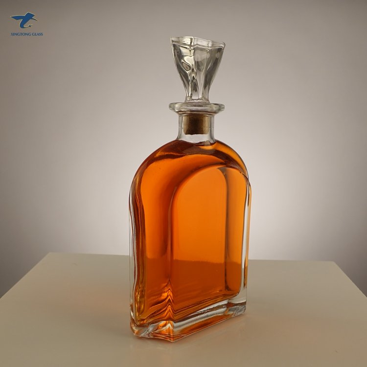 Creative elegant cap round rectangular shaped 375ml 500ml 700ml 750ml vodka whisky brandy xo liquor wine glass bottles