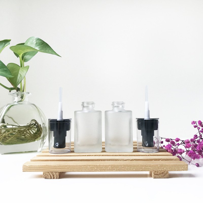 China Good Price Square Black Pump 30ml Frosted Glass Bottle BB Cream Makeup Lotion Serum Skincare Glass Bottle