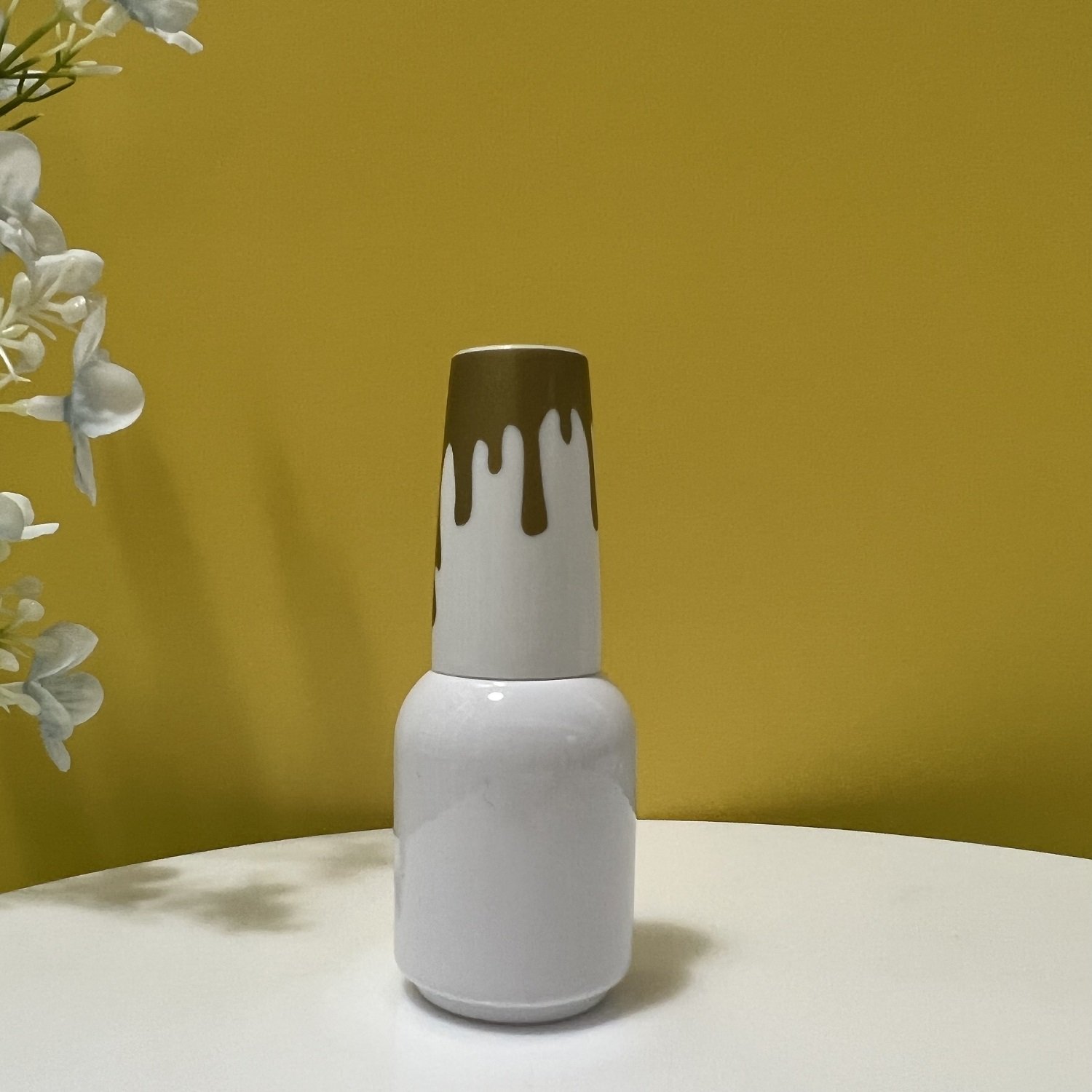 OEM Private Label 10ml 12ml 15ml Empty UV Proof Custom Color Gel Nail Polish Glass Bottle with Unique Cap