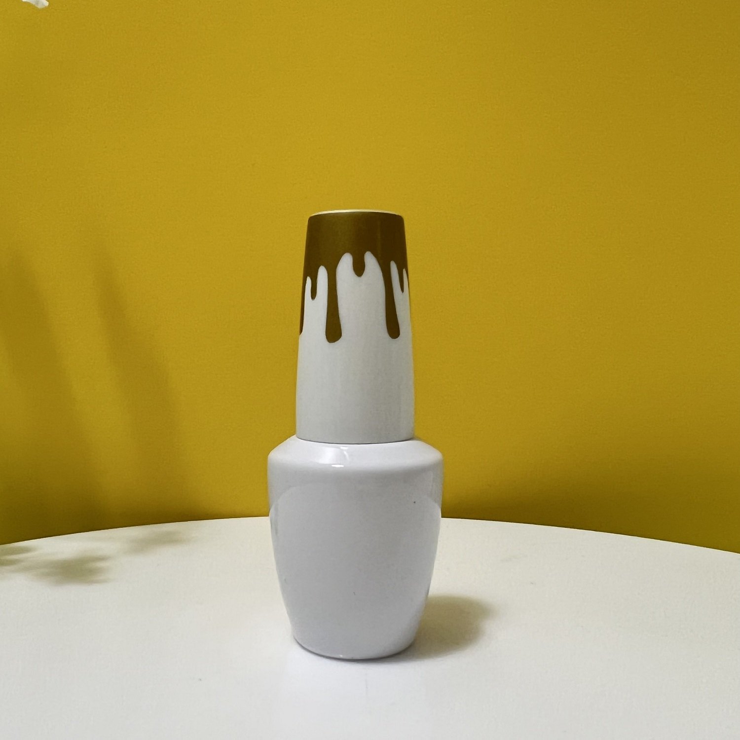 OEM Private Label 10ml 12ml 15ml Empty UV Proof Custom Color Gel Nail Polish Glass Bottle with Unique Cap
