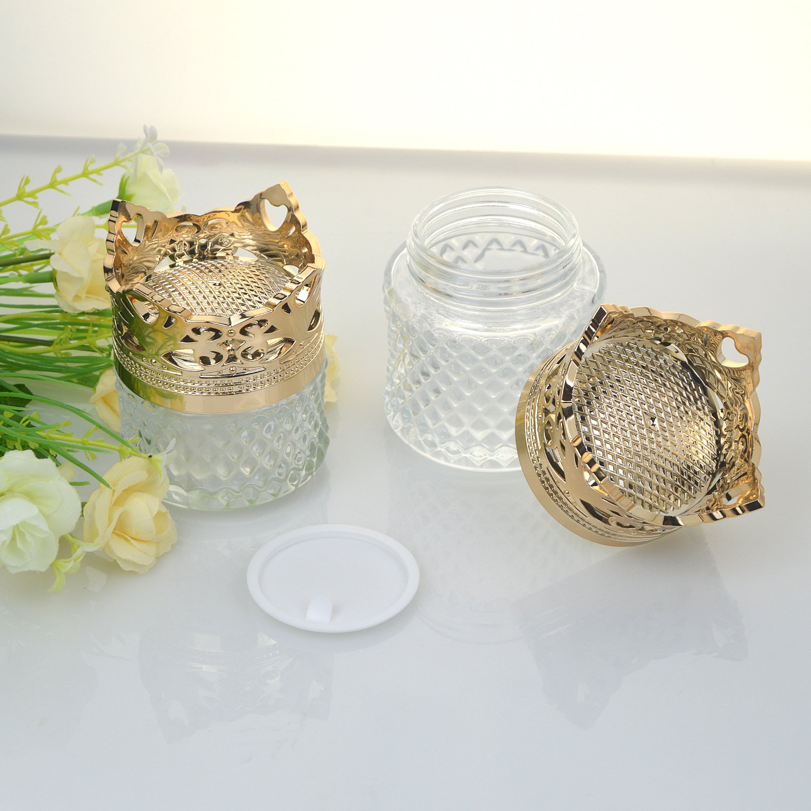 Factory OEM Luxury Cosmetic Set Glass Packaging Bottles Luxury Crown Skin Care Face Cream Empty Jars Glass Bottle