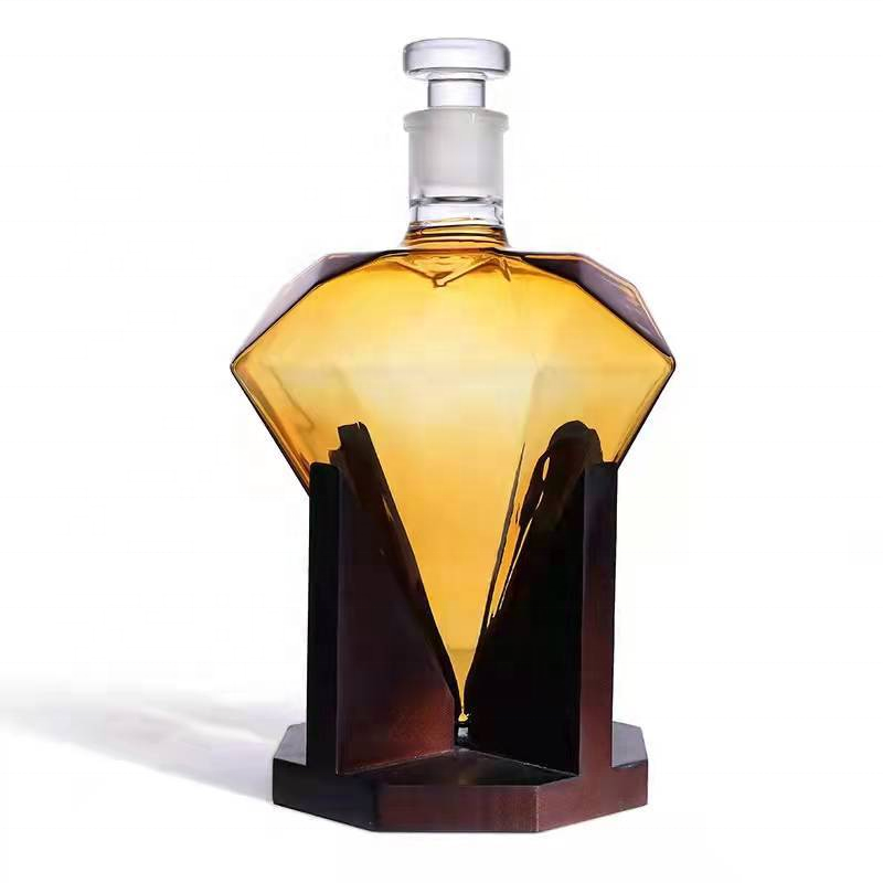 Customized 850ml 1000ml diamond shape high borosilicate bottle for liquor spirit glass bottle