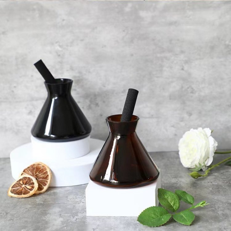 Refillable decoration luxury black diffuser bottle customized design home aroma diffuser glass bottle