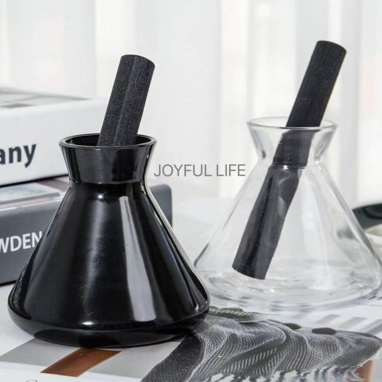 Refillable decoration luxury black diffuser bottle customized design home aroma diffuser glass bottle
