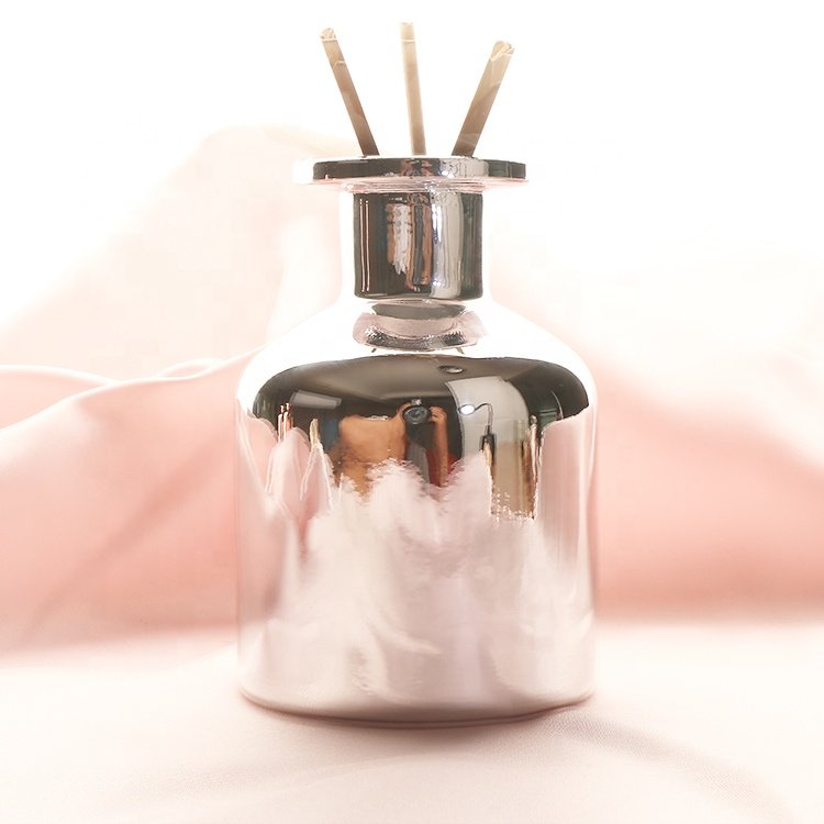 Mecury finished 100ml reed diffuser glass bottle with silver lid and black sticks