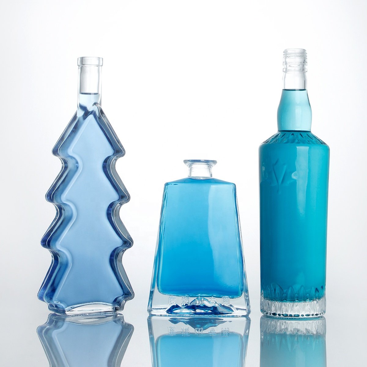 Luxury unique eiffel tower shaped glass bottles for vodka whisky brandy gin tequila rum XO
