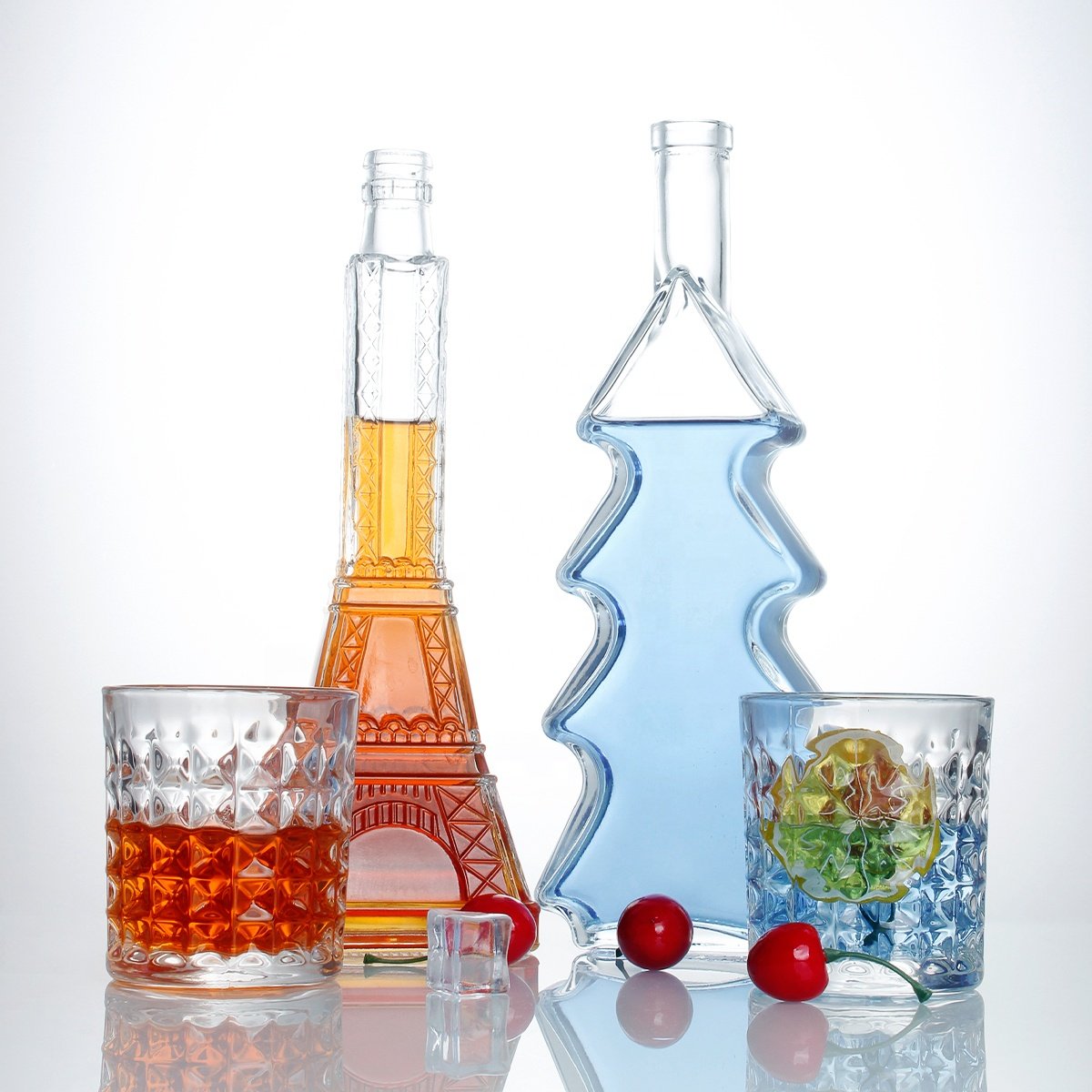 Luxury unique eiffel tower shaped glass bottles for vodka whisky brandy gin tequila rum XO