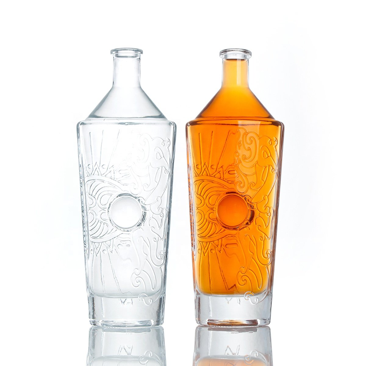 Luxury unique eiffel tower shaped glass bottles for vodka whisky brandy gin tequila rum XO