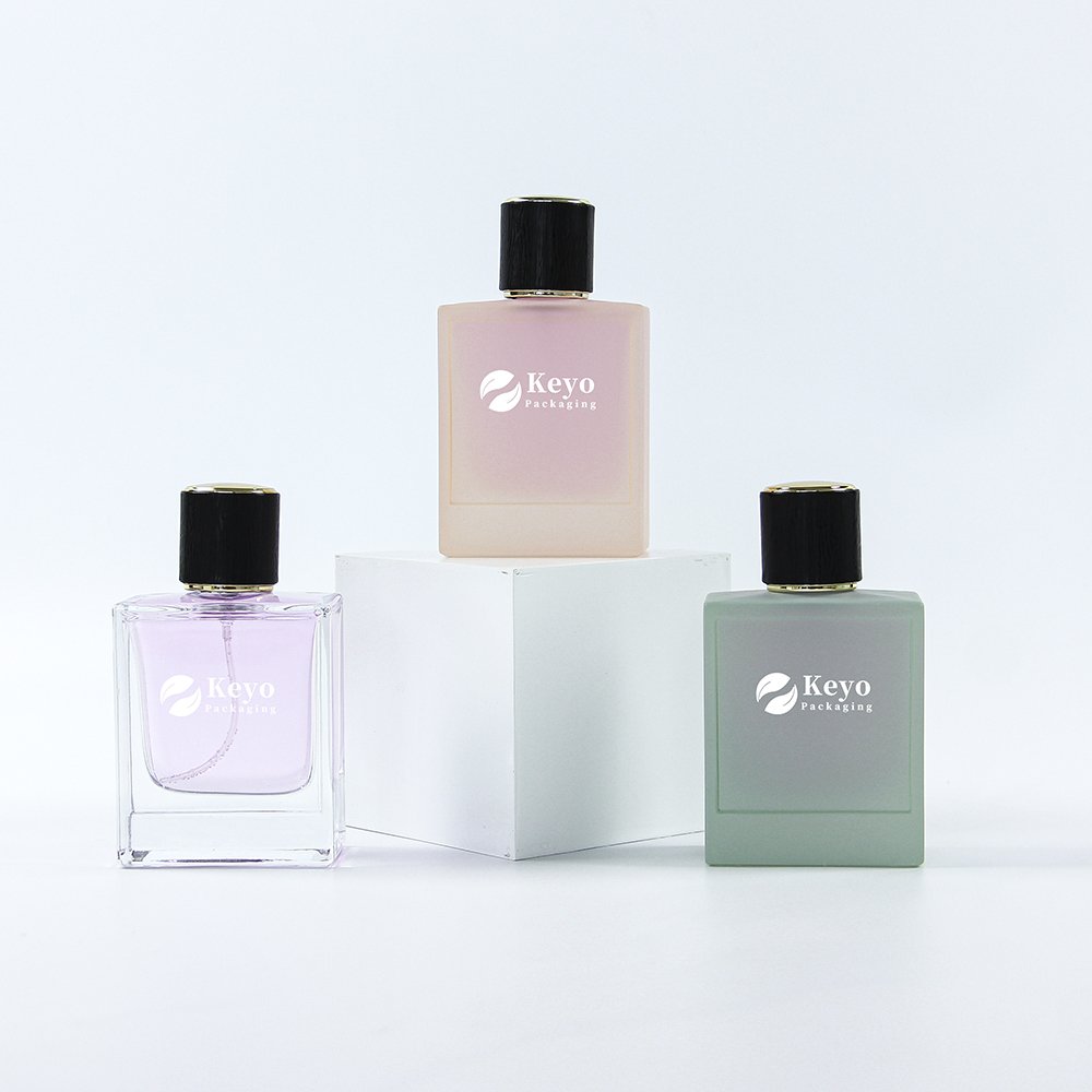 Free Sample Wholesale Custom 30ml 50ml Square Fragrance Fine Mist Spray Glass Spray Perfume Bottle Parfum Packaging With Box