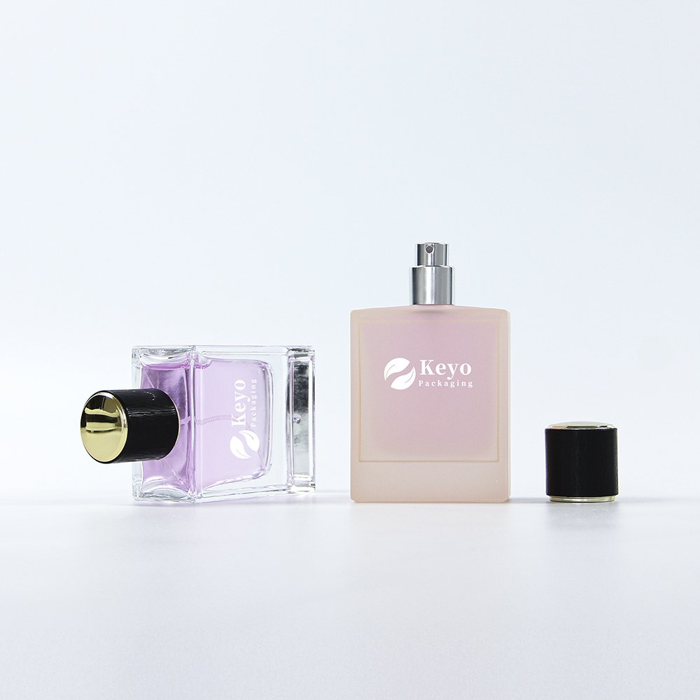 Free Sample Wholesale Custom 30ml 50ml Square Fragrance Fine Mist Spray Glass Spray Perfume Bottle Parfum Packaging With Box