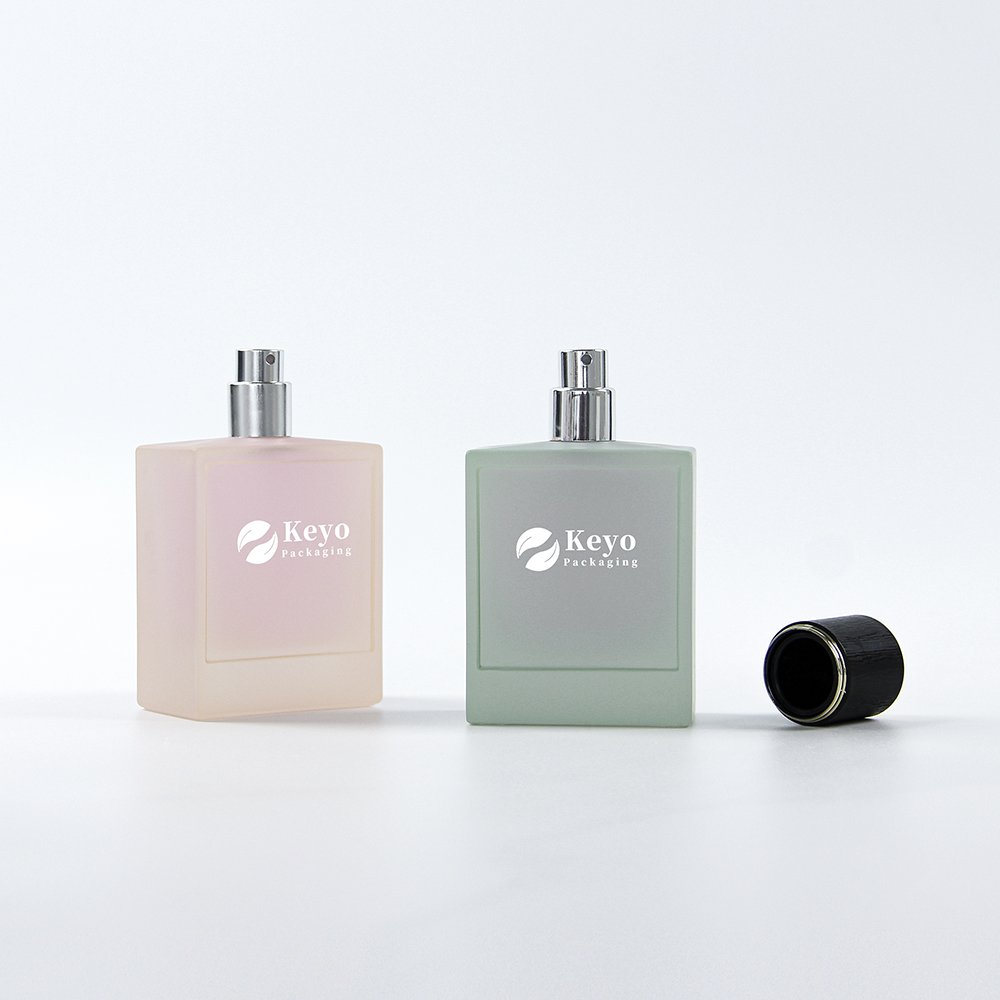 Free Sample Wholesale Custom 30ml 50ml Square Fragrance Fine Mist Spray Glass Spray Perfume Bottle Parfum Packaging With Box