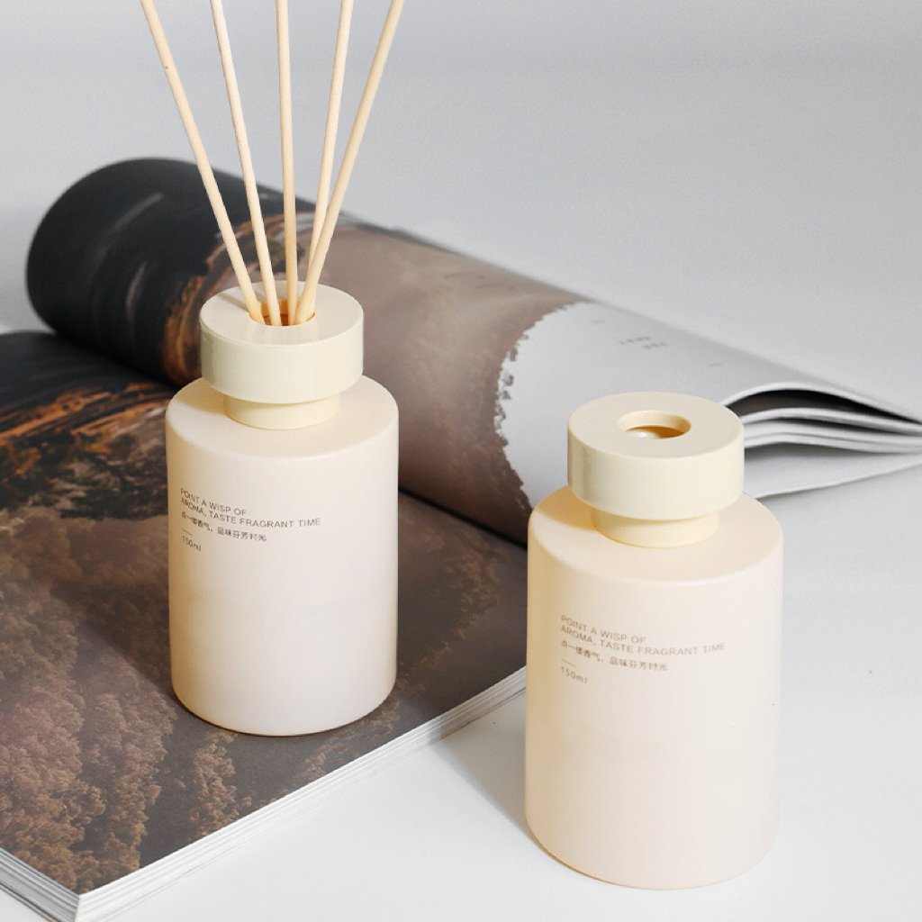 Customized luxury beige empty reed diffuser glass bottle and package home fragrance 100 ml 200ml 250ml white with box
