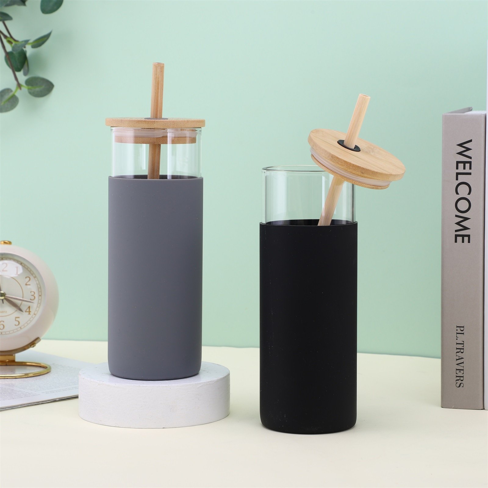 JM Custom 750/600/500ml Glass Bottle with Bamboo Lid and Straw Silicone Protective Sleeve Bpa Free Glass Water Bottle