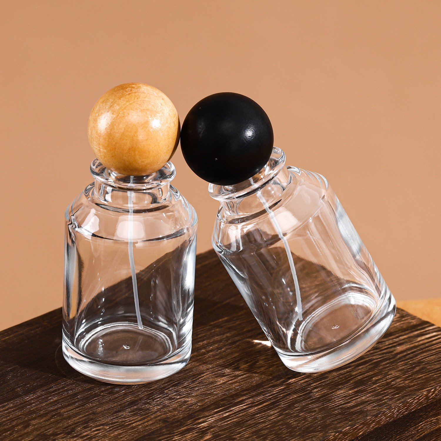 Luxury 30 50 100ml Empty Refillable Spray Beautiful Perfume Cylinder Glass Bottles Perfume Travel Refill Bottle With Wooden Cap