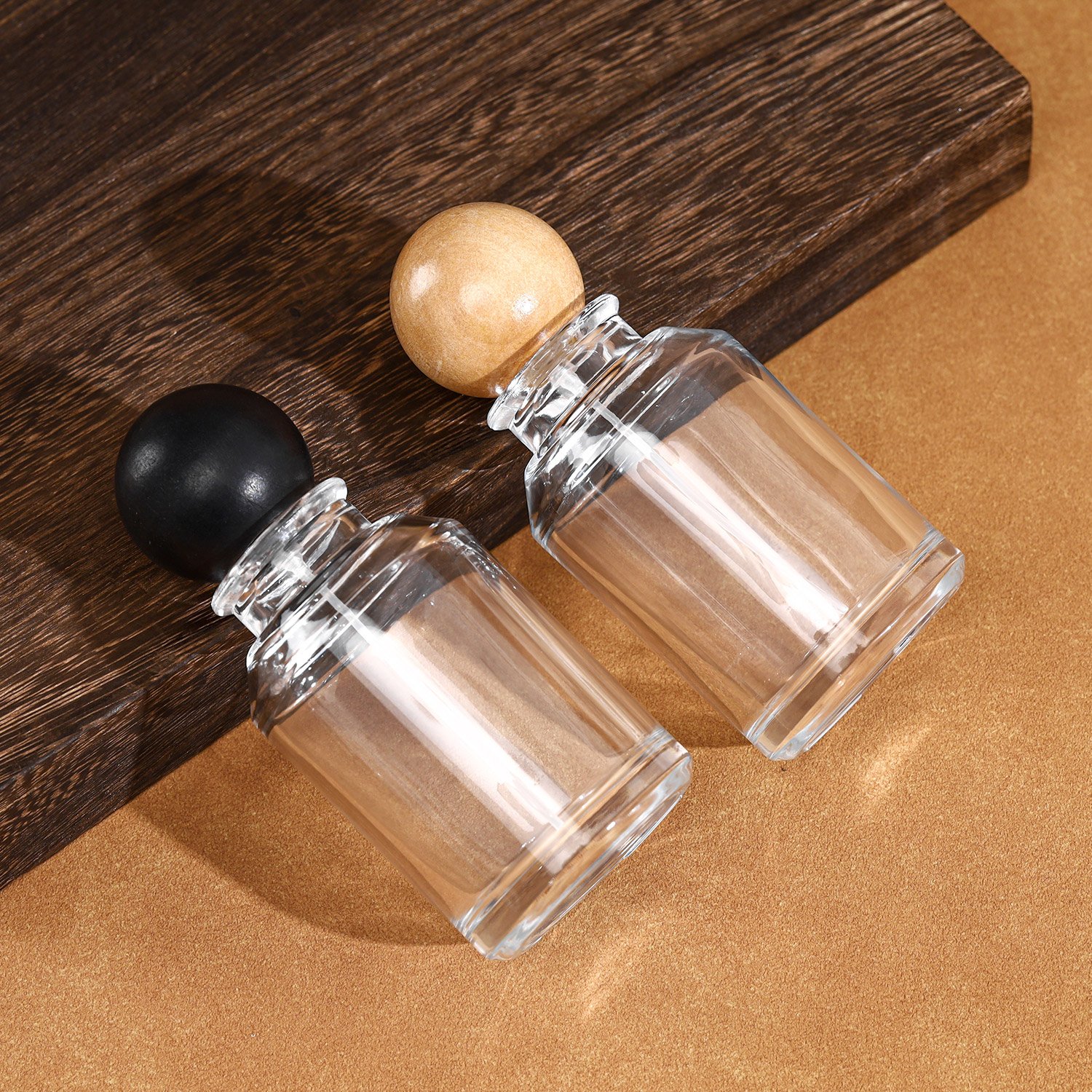 Luxury 30 50 100ml Empty Refillable Spray Beautiful Perfume Cylinder Glass Bottles Perfume Travel Refill Bottle With Wooden Cap