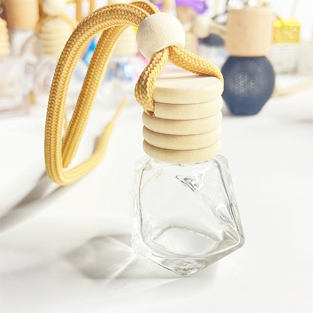 6ml Luxury Crystal Triangle Aroma Diffuser Bottle Car Perfume Diffuse Hanging Empty Glass Bottle