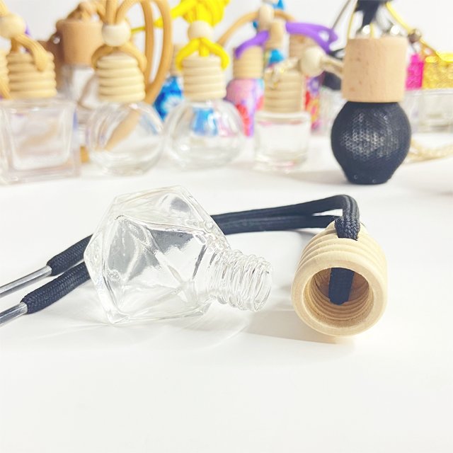 6ml Luxury Crystal Triangle Aroma Diffuser Bottle Car Perfume Diffuse Hanging Empty Glass Bottle