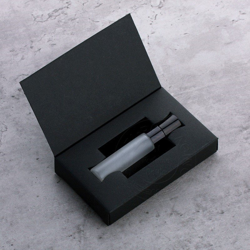 Empty refillable 5ml frosted mini portable perfume spray glass bottle with box