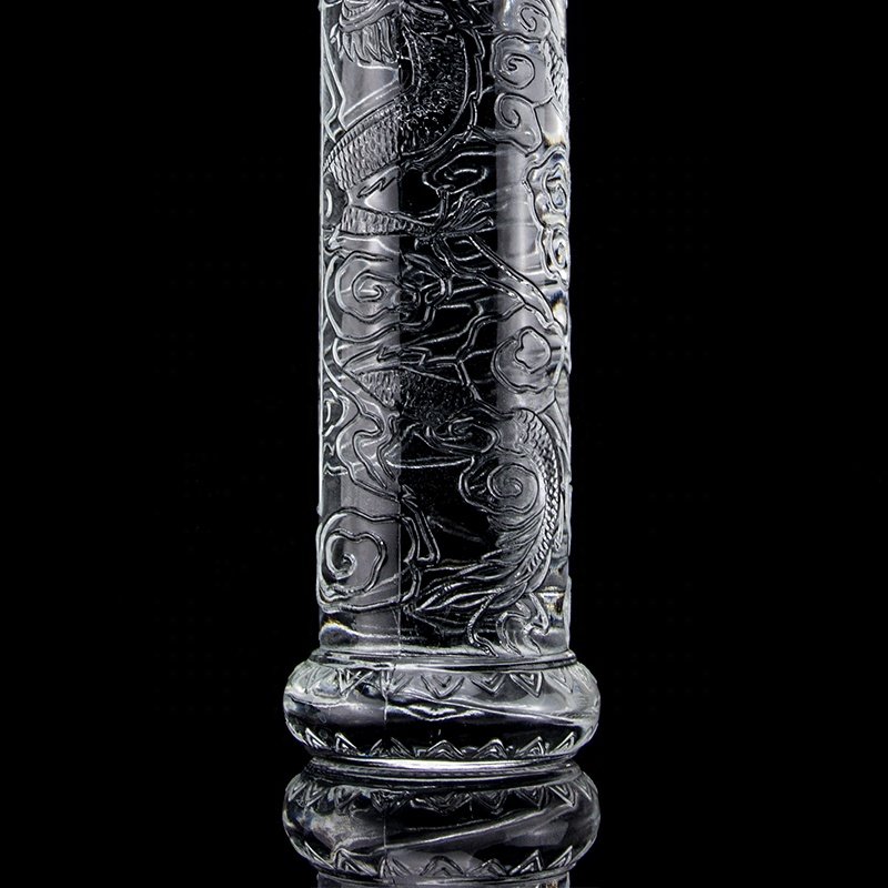 New Fancy Custom Glass Bottle Beautiful Dragon Embossed Liquor Glass Bottle With Golden Lid