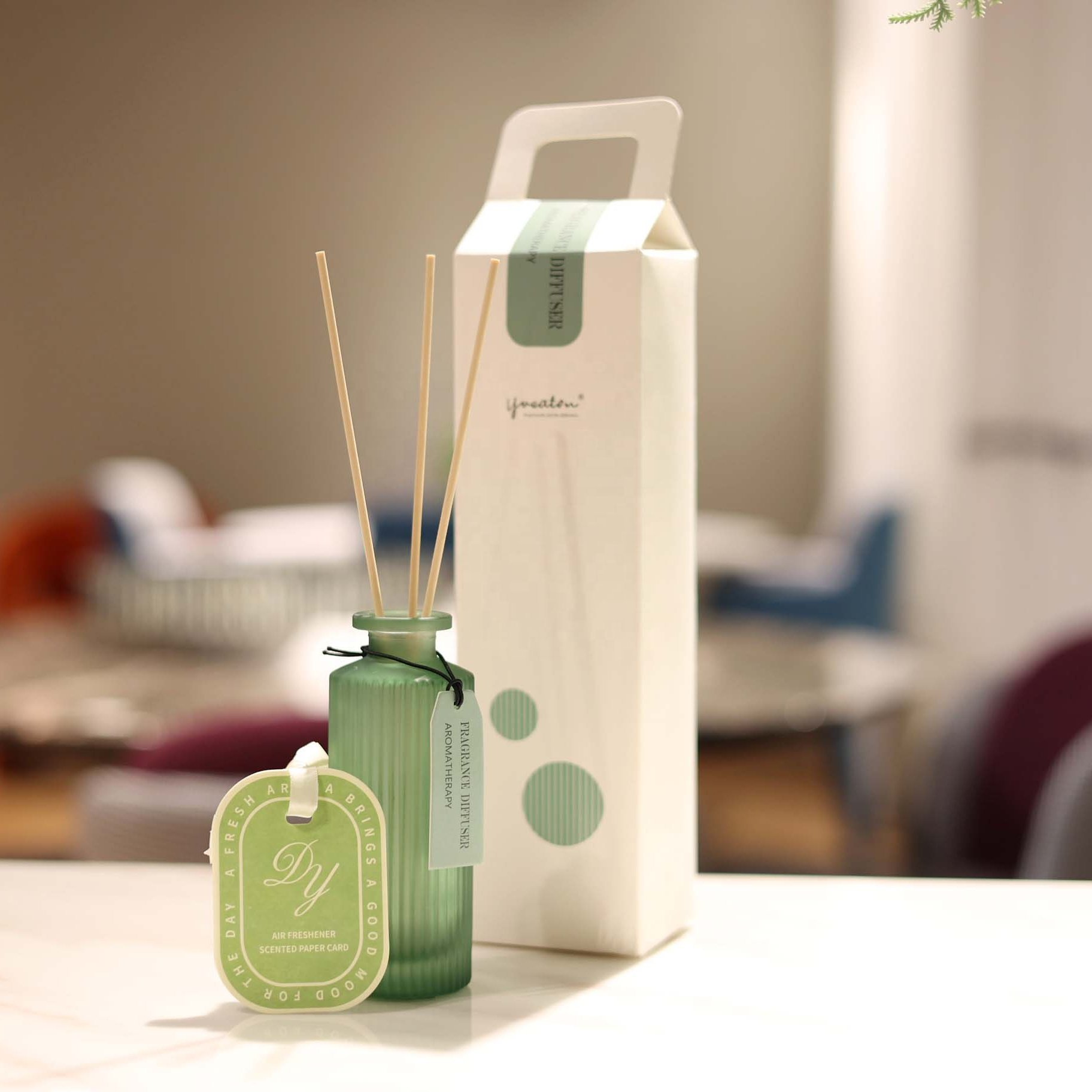 New Arrival Latest design Wholesale Custom Home Fragrance Decor Reed Diffuser Matt Coloured glass bottle 140ml Essential Oil OEM
